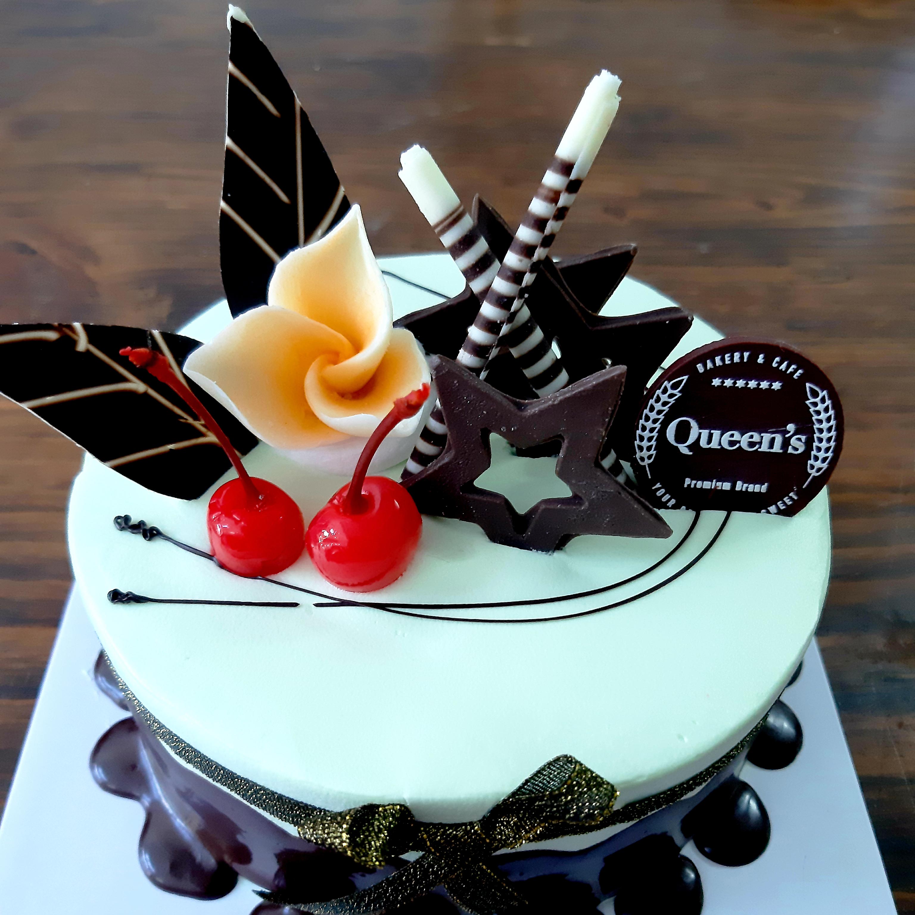 BÁNH KEM QUEEN’S