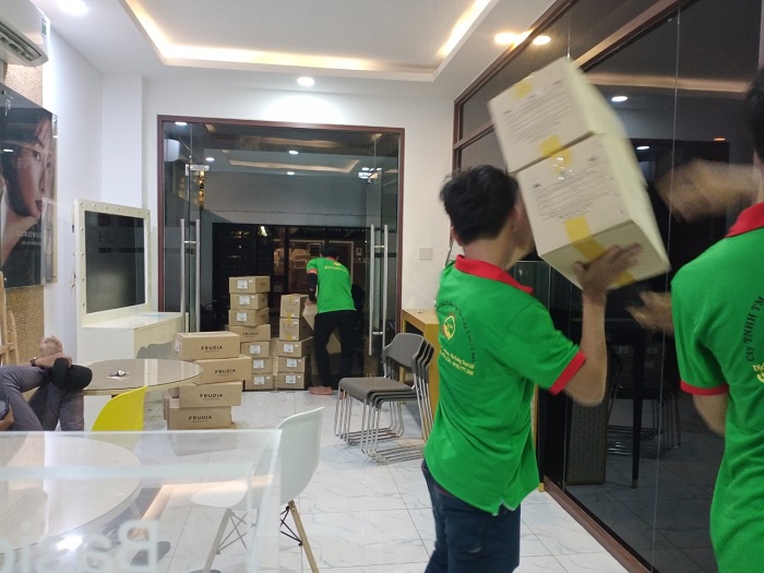 Dịch vụ bốc xếp hàng hóa chuyển nhà 24H