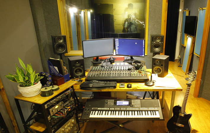 Phòng thu âm ở tphcm Báu Studio