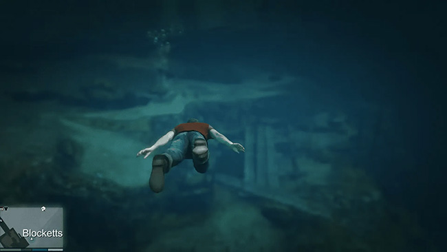 Cách lặn xuống dưới nước trong GTA 5.